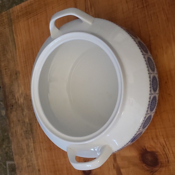 Vintage Pontesa Granada Ironstone Round Covered Dish 8" Castillian Collection - Picture 2 of 4